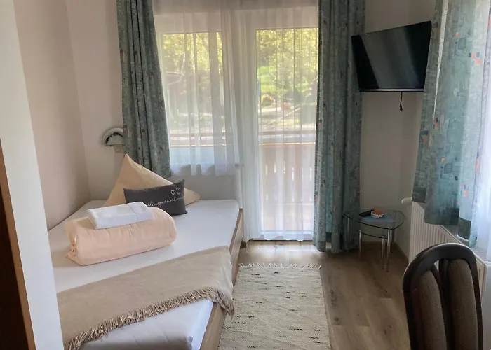 Guest house Seecamping & Mentl Landskron