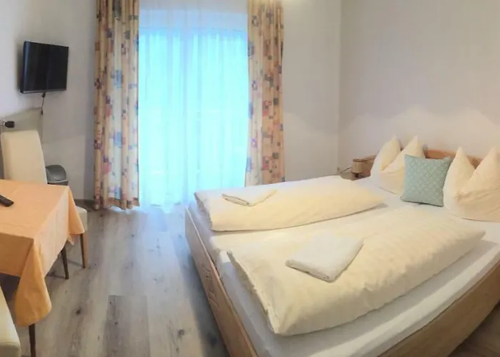 Seecamping & Mentl 3* Landskron